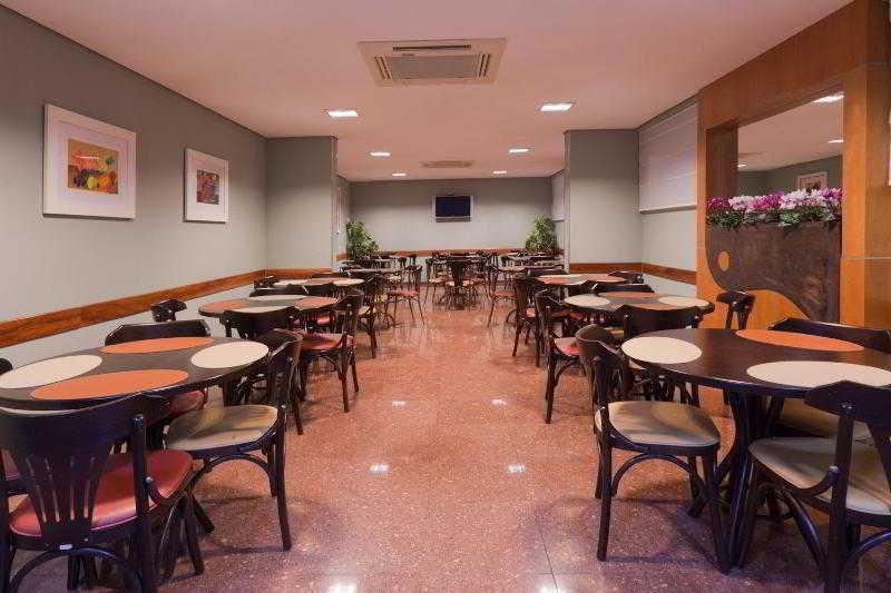 Holiday Inn Express Avenida Sumare São Paulo Restaurace fotografie